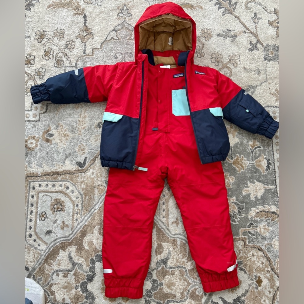 4t Patagonia snow suit set